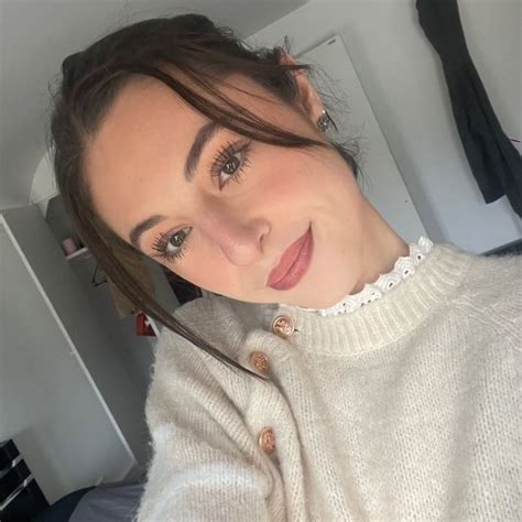 nude apo|Apo (@apolline.